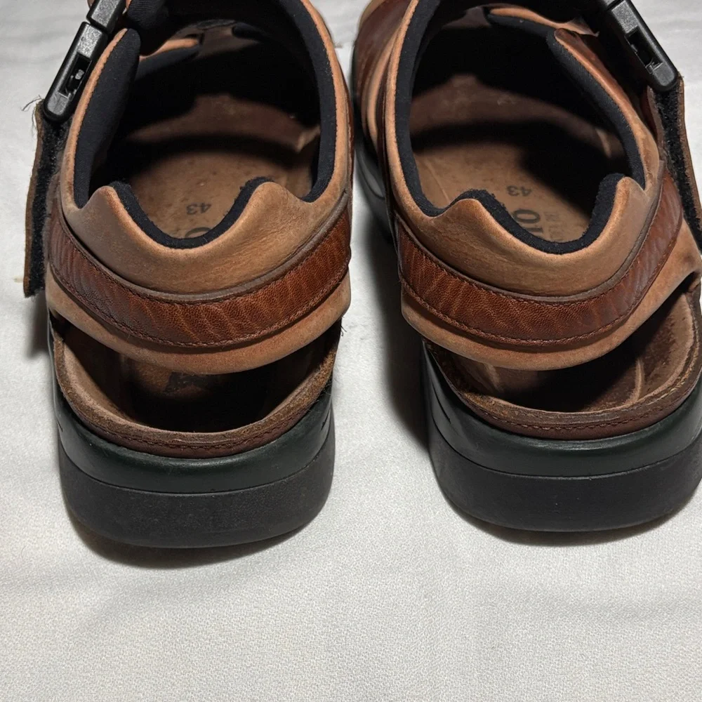 Mephisto stylish shark